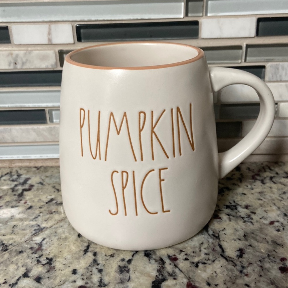 Rae Dunn By Magenta 2023 PUMPKIN SPICE Coffee Tea Mug Fall Halloween Cozy NEW
